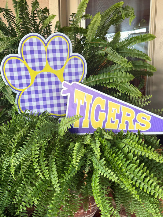 Plaid Tiger Paw